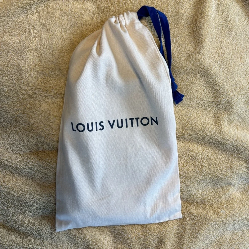 Louis Vuitton • Monogram Favorite MM - Picture 9 of 10